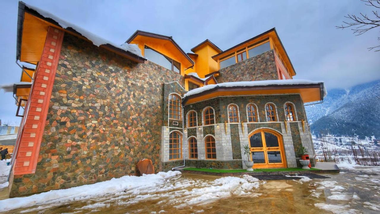 Hotel The Walnut Creek Pahalgām Exterior foto