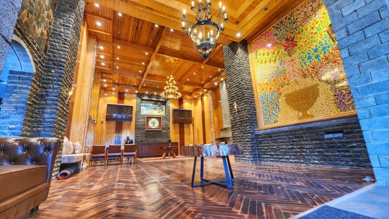 Hotel The Walnut Creek Pahalgām Exterior foto